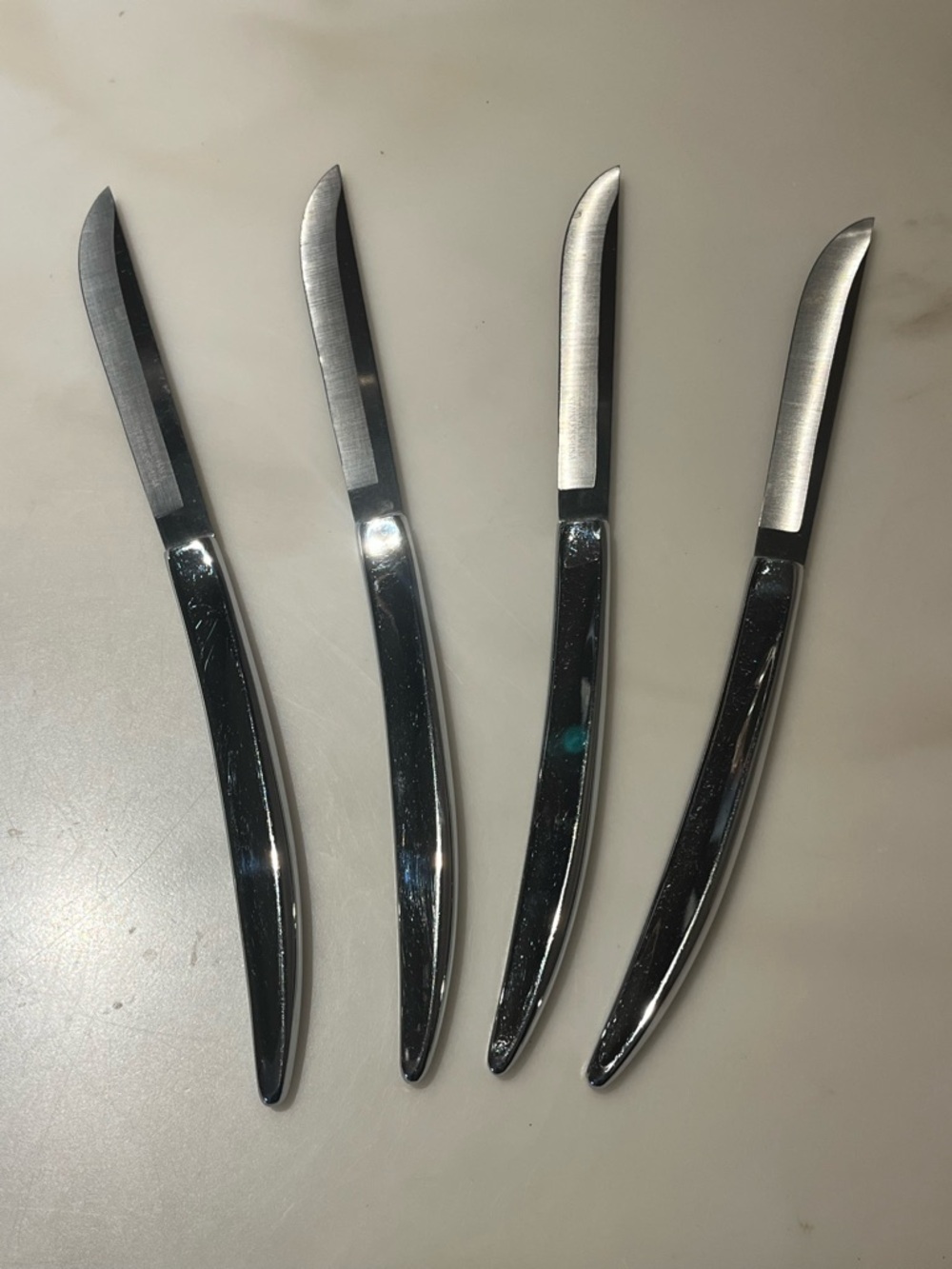 Set of 4 CARVEL HALL Stainless Steel Dinner/Steak Knives